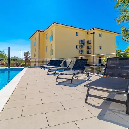 Apartment Stunning In Kostrena With Kitchen Zurkovo