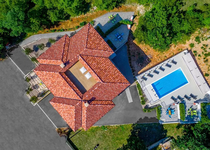 Stunning In Kostrena * Zurkovo